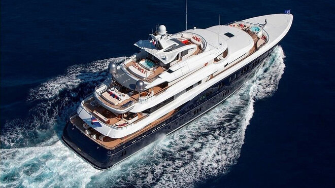 yacht arience charter price