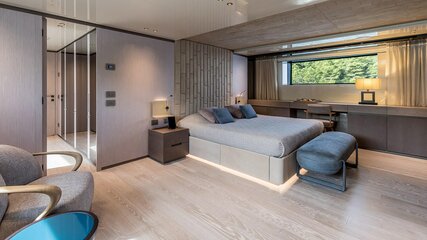 Gallery Item 17