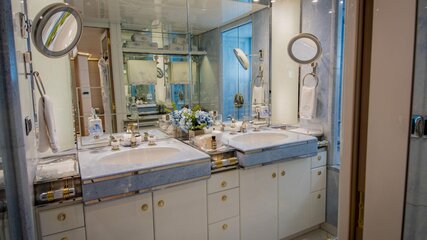 Gallery Item 19