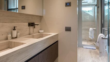 Gallery Item 22