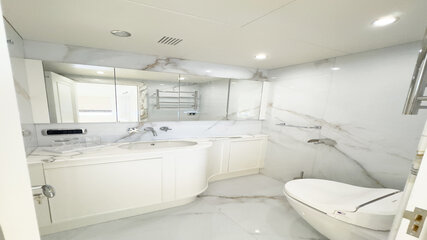 Gallery Item 19